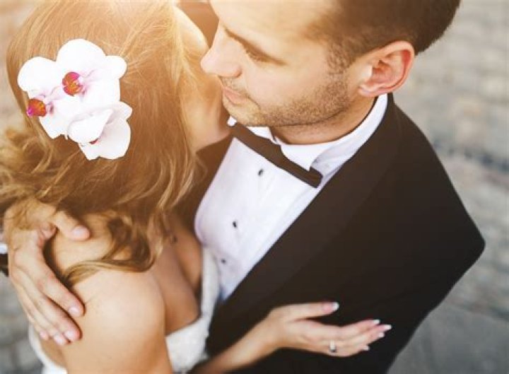 I Married for Money. Here's Why I Regret It.