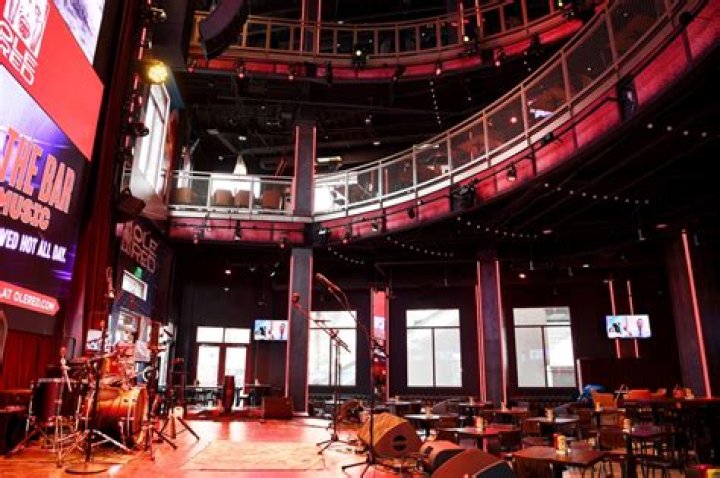 Ole Red in Las Vegas Breaks Ground With Visit From Blake Shelton